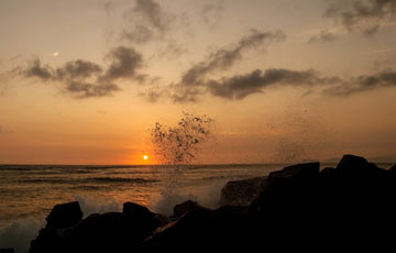 Naviera Kontiki Expeditions