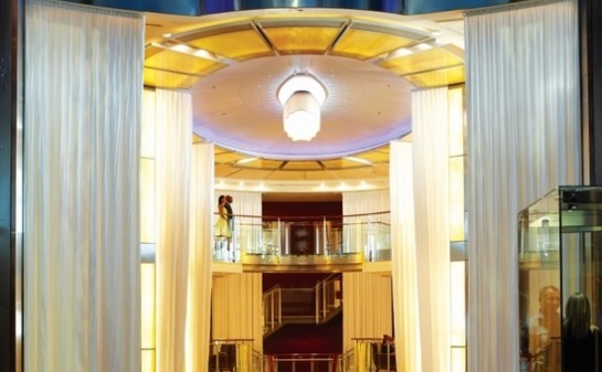 Barco Celebrity Equinox