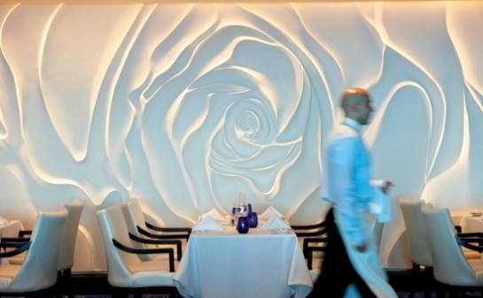 Barco Celebrity Equinox