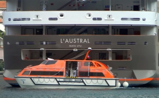 Barco L'Austral