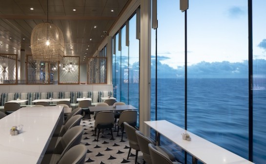 Barco Celebrity Apex