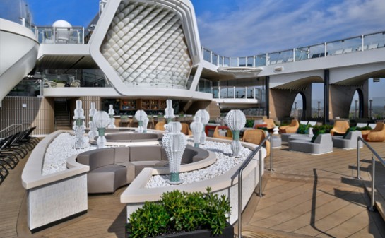 Barco Celebrity Beyond