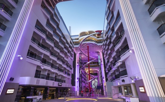 Barco MSC World Europa