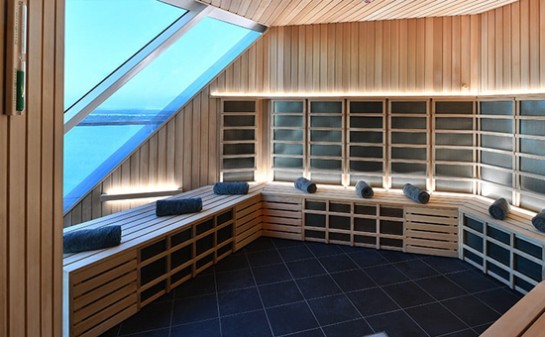 Barco Celebrity Silhouette