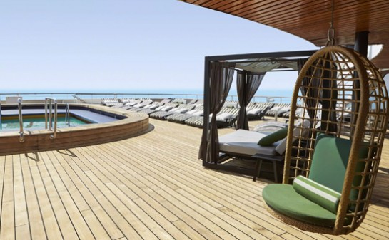 Barco Celestyal Journey