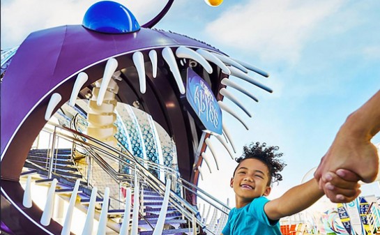 Barco Utopia of the Seas