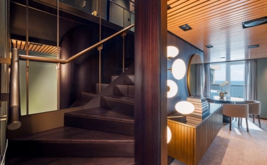 Barco Norwegian Aqua